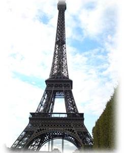エッフェル塔の撮影スポット：シャン・ド・マルス公園